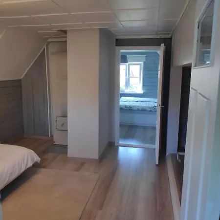 Feriehus Sireli Hubane Maja Oma Aiaga Haapsalu